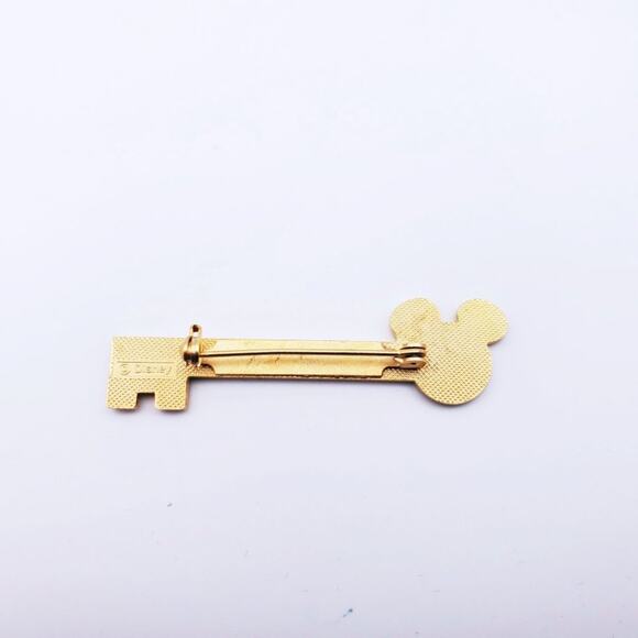 Disney World Keys To The Kingdom Tour Pin - Picture 5 of 6